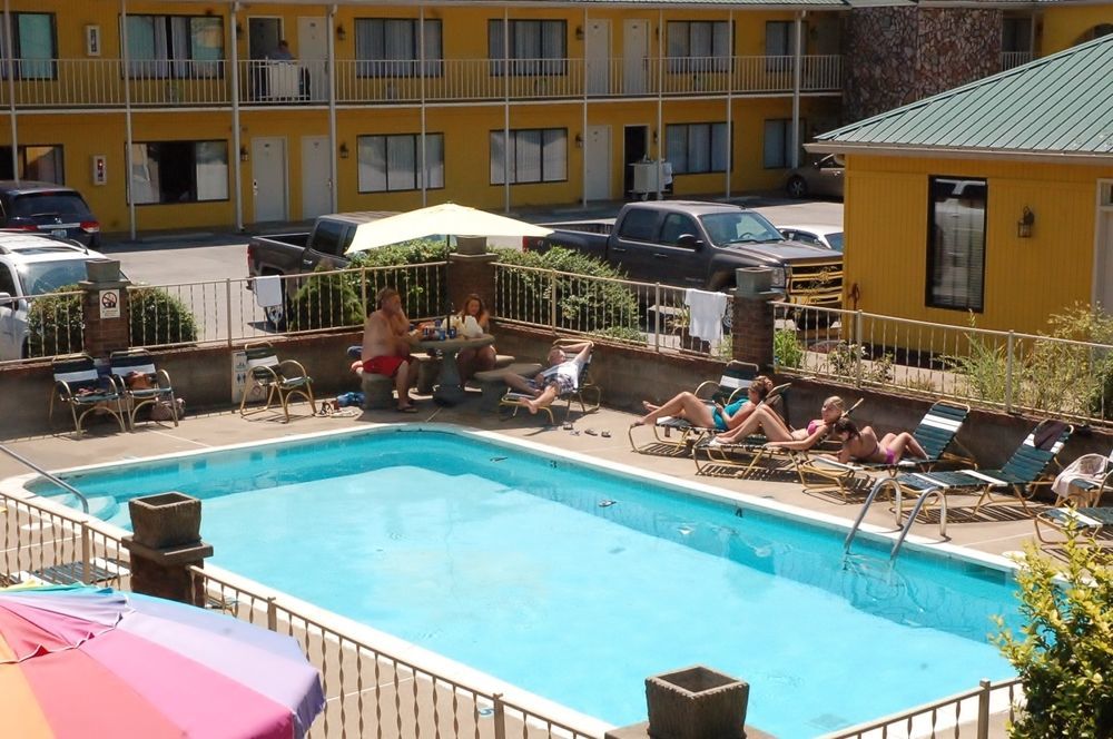 Golden Manor Inn & Suites Muldraugh Luaran gambar